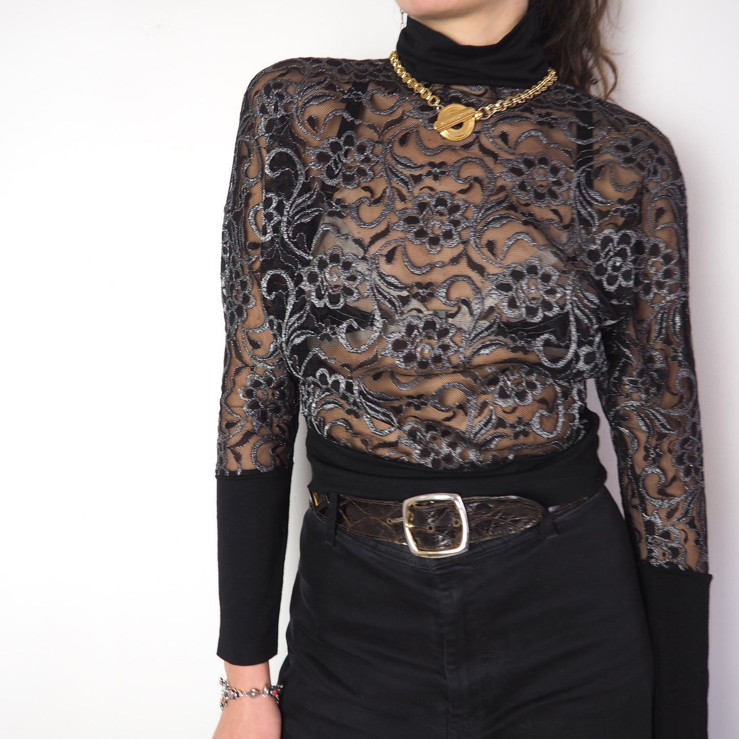 Haut en dentelle 1990