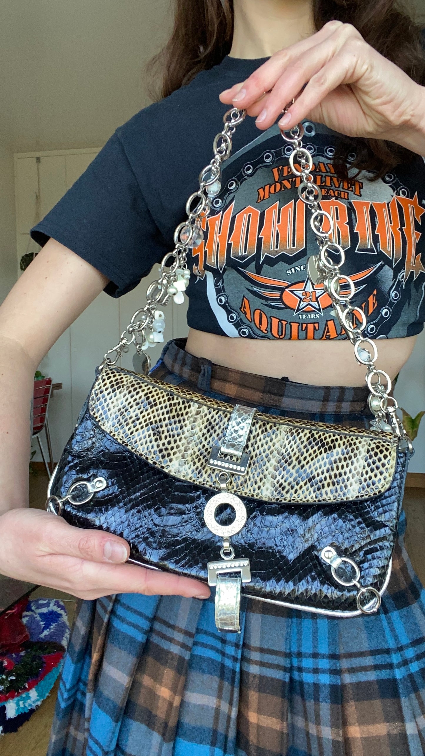 Sac en python à breloques