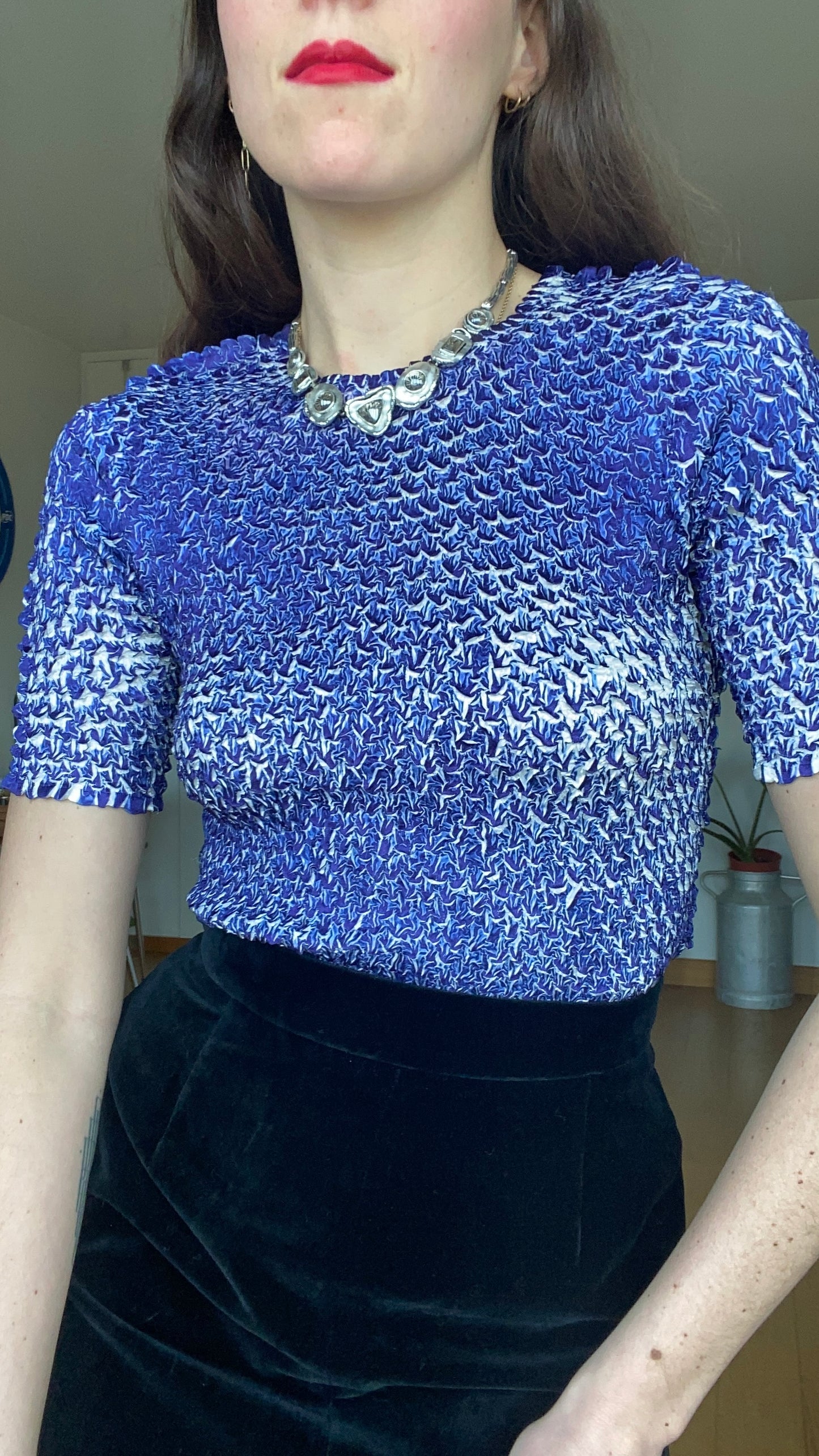 Haut texturée bleu 1990