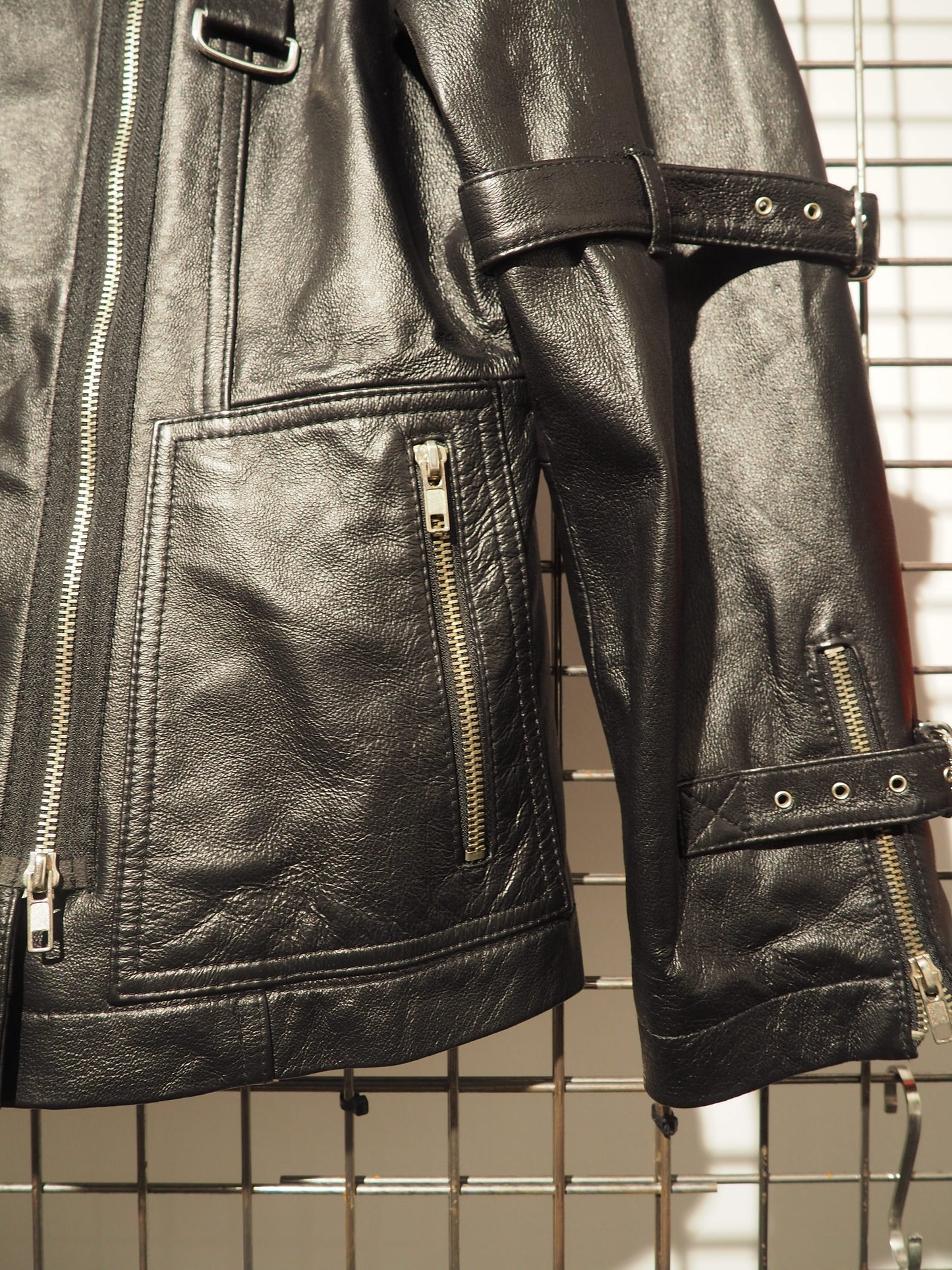 Veste en cuir zippée