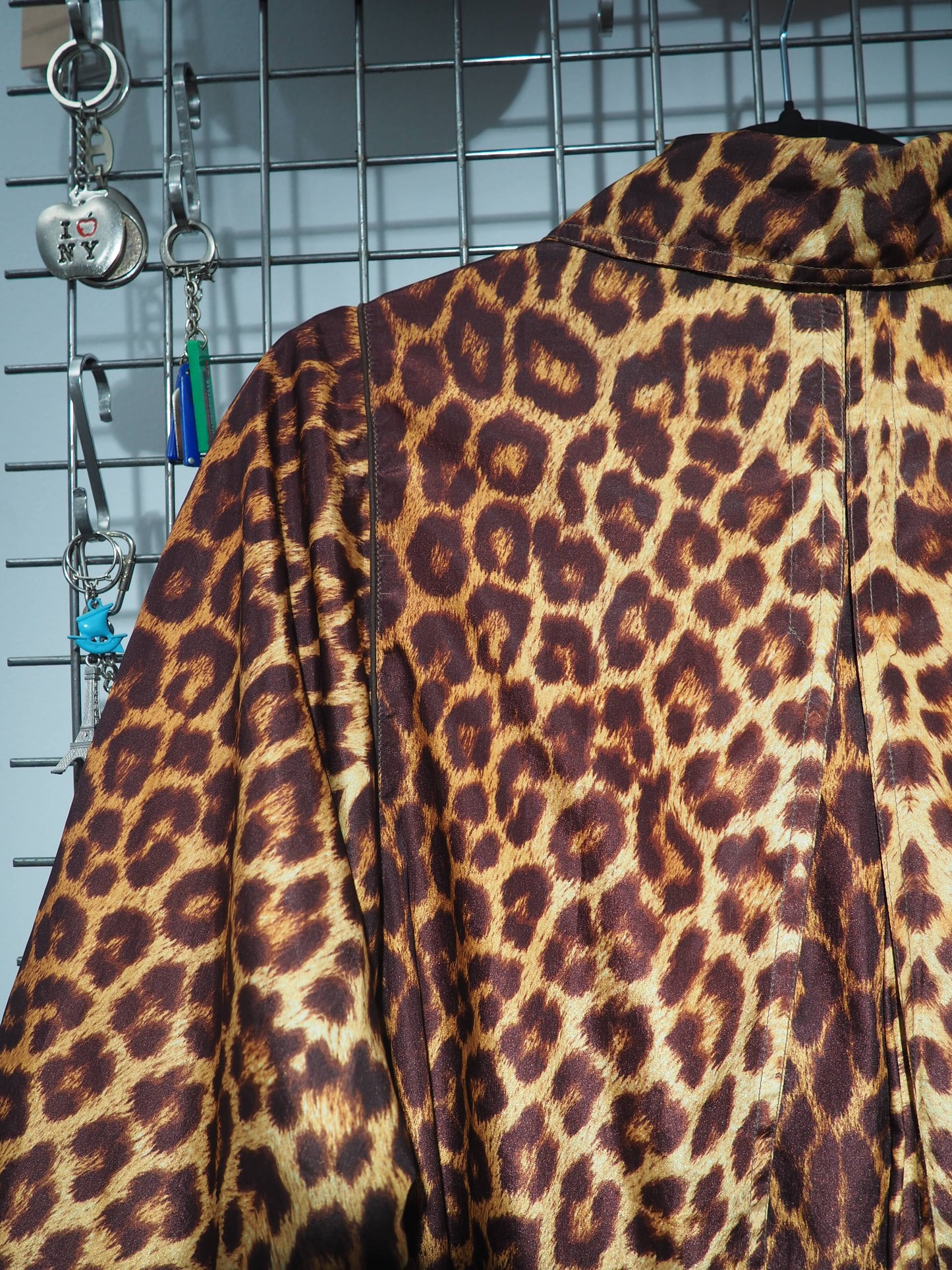 Imperméable léopard 1980